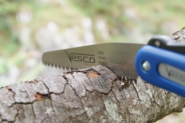 C10 - Folding handsaw